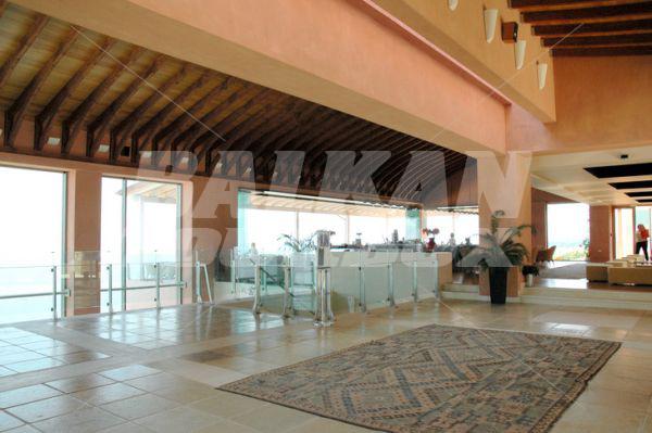 почивка в Ionian Blue Hotel
