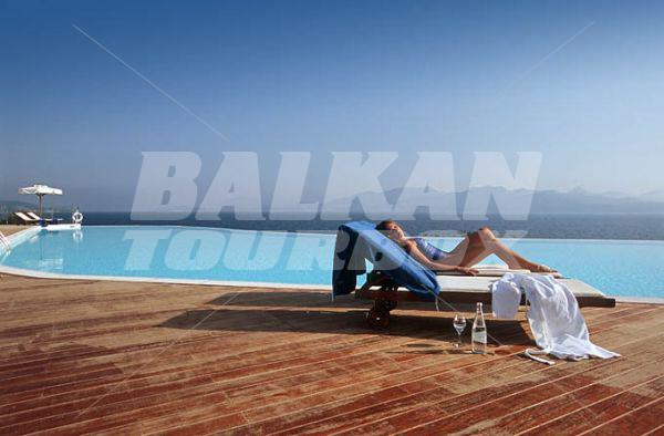 почивка в Ionian Blue Hotel