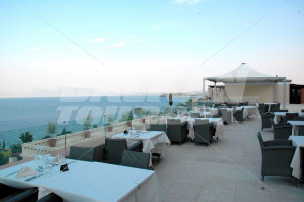почивка в Ionian Blue Hotel