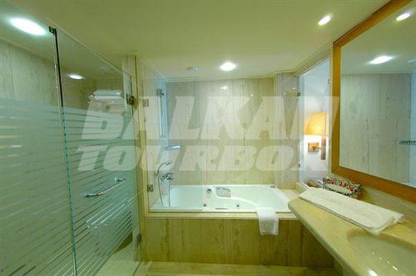 почивка в Ionian Blue Hotel