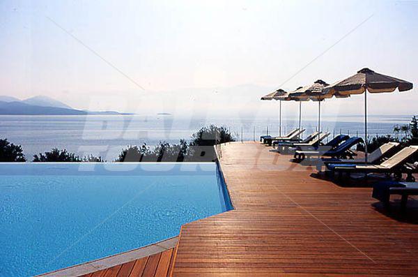 почивка в Ionian Blue Hotel