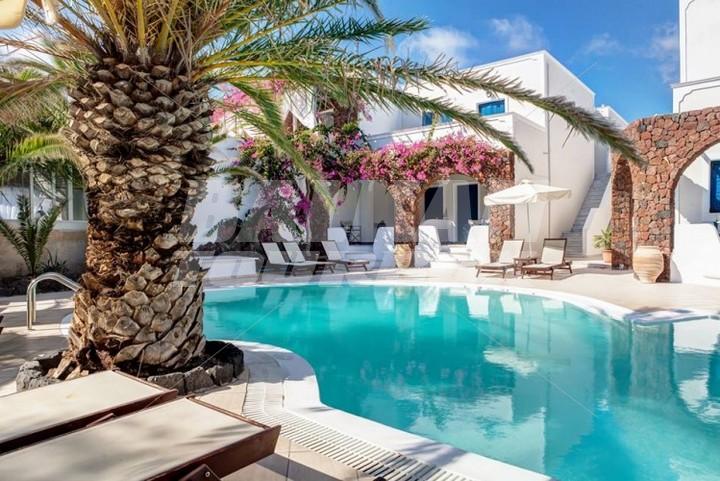holiday in Arion Bay