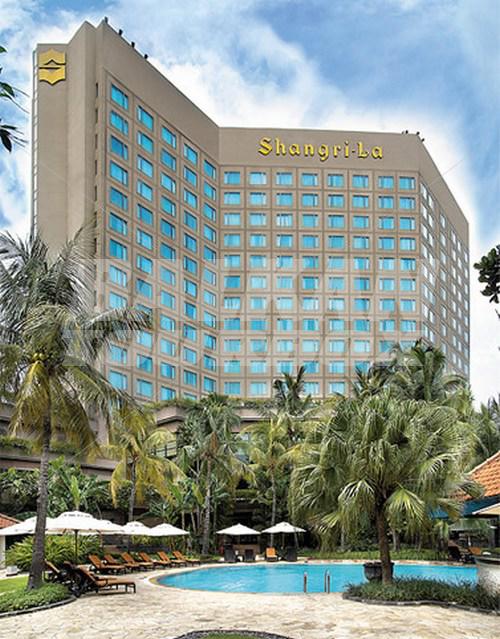 почивка в  Shangri La Surabaya