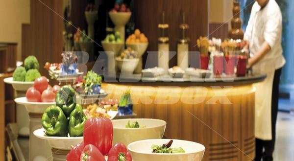 почивка в Moevenpick Hotel Deira
