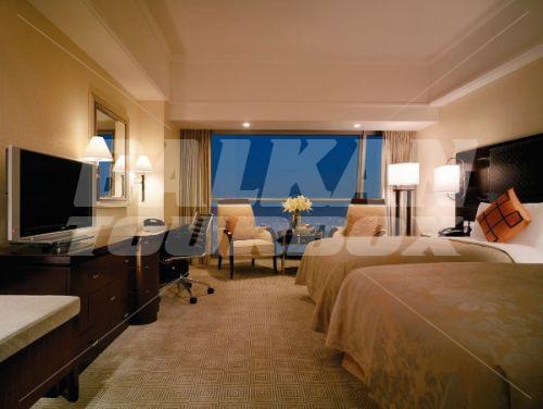holiday in Shangri-La Golden Flower