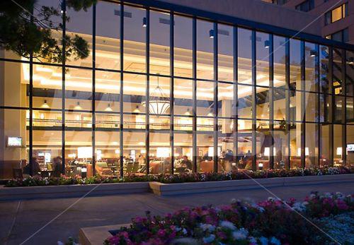 почивка в San Francisco Airport Marriott Waterfront