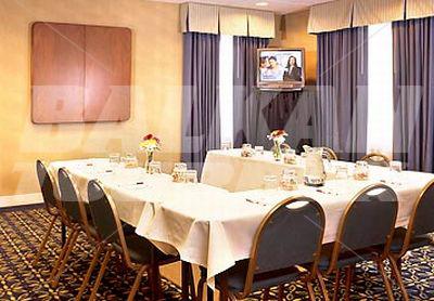 почивка в Residence Inn by Marriott Columbus Worthington