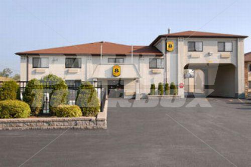 почивка в  Super 8 Niagara Falls/Buffalo Area