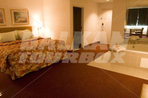 почивка в Super 8 Niagara Falls/Buffalo Area