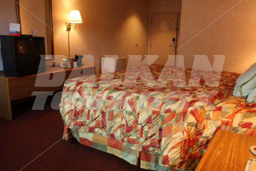 почивка в Super 8 Niagara Falls/Buffalo Area
