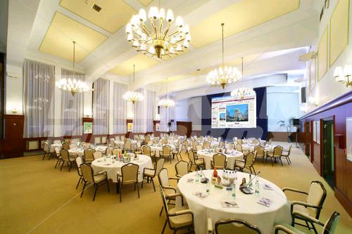 почивка в Crowne Plaza Prague