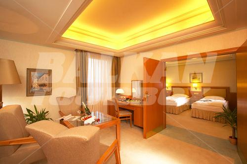 почивка в Crowne Plaza Prague