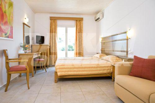 holiday in Yiannaki