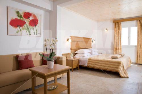 holiday in Yiannaki