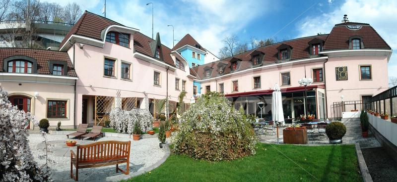 почивка в Hoffmeister Wellness and SPA
