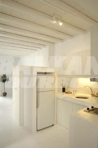 почивка в Kapetan Tasos Suites