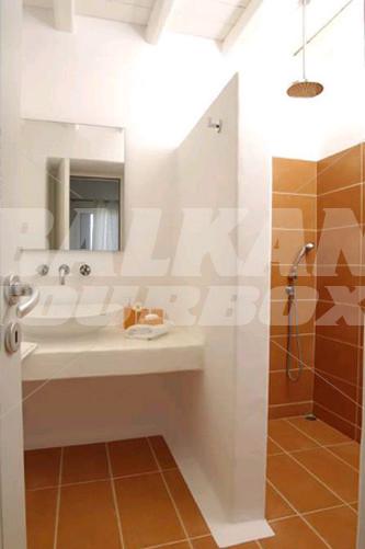 почивка в Kapetan Tasos Suites