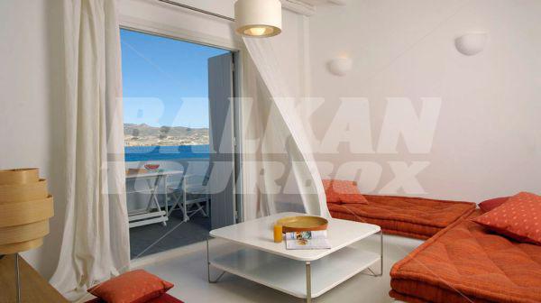 почивка в Kapetan Tasos Suites