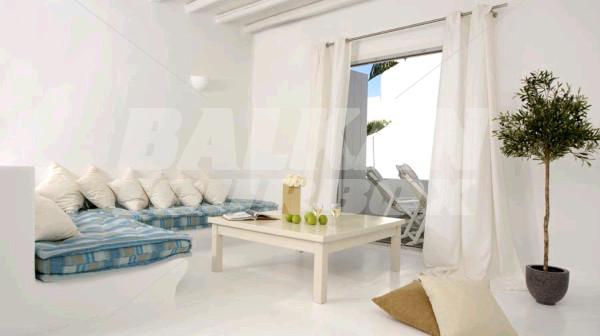 почивка в Kapetan Tasos Suites