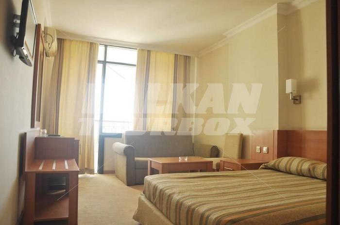 почивка в Elysee Hotel