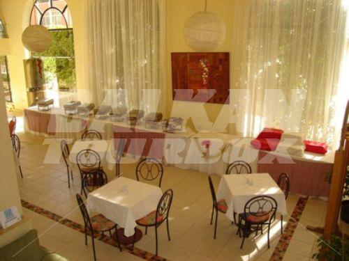 holiday in La Perla