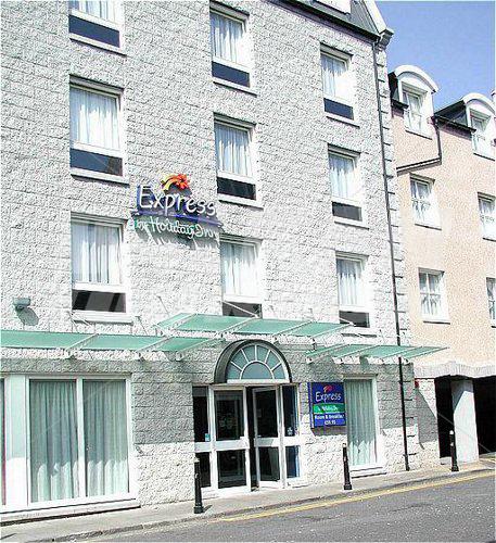 почивка в  Express by Holiday Inn Aberdeen City Centre