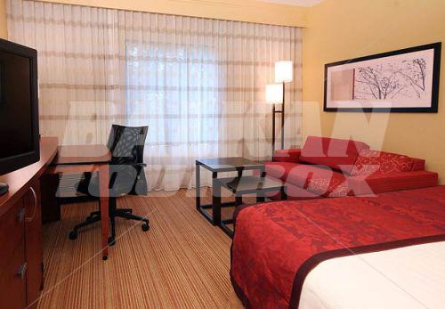 почивка в Courtyard by Marriott Dallas Market Center