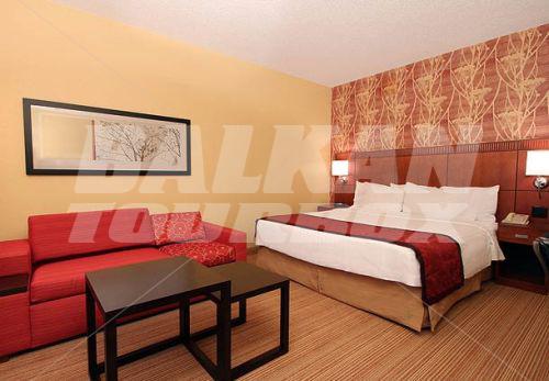 почивка в Courtyard by Marriott Dallas Market Center