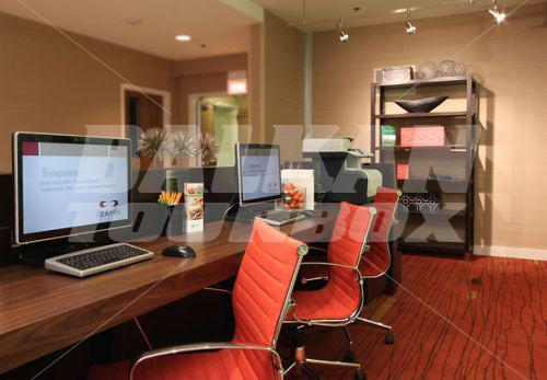 почивка в Courtyard by Marriott Dallas Market Center