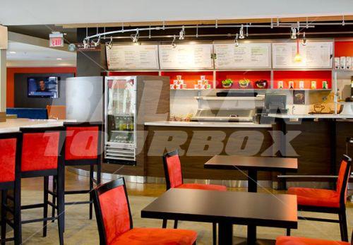 почивка в Courtyard by Marriott St. Louis Downtown