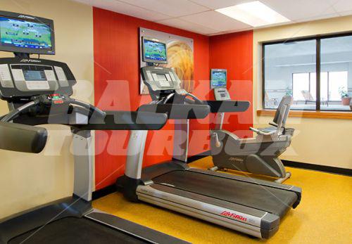 почивка в Courtyard by Marriott St. Louis Downtown