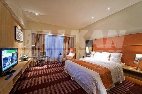 holiday in Holiday Inn Shainghai West
