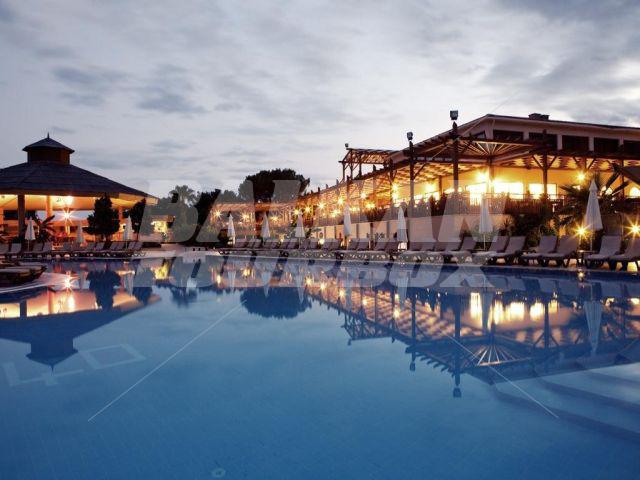 почивка в Crystal Flora Beach