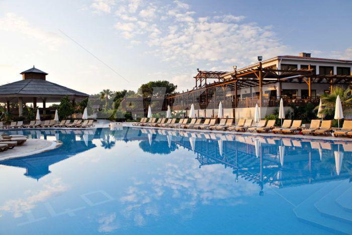 почивка в Crystal Flora Beach