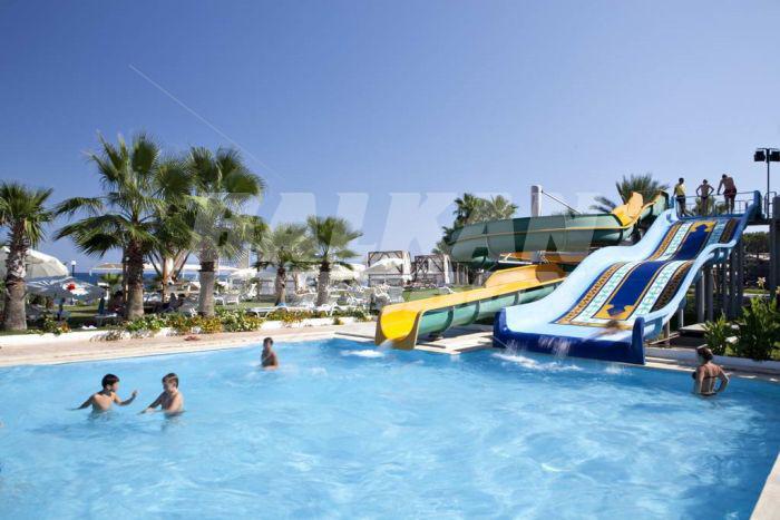 почивка в Crystal Flora Beach