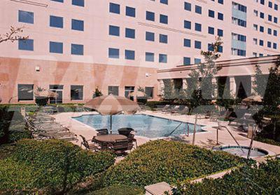 почивка в Dallas Marriott Suites Market Center