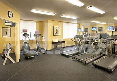 почивка в Dallas Marriott Suites Market Center