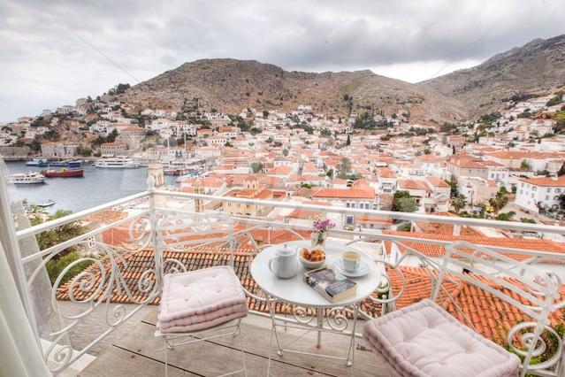 holiday in  Hydra