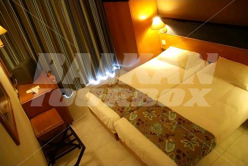 почивка в 115 The Strand Aparthotel