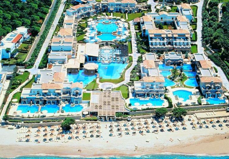 почивка в  Aldemar Royal Mare Village