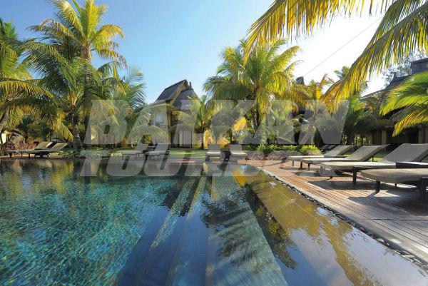 holiday in Beachcomber Dinarobin Hotel Golf & Spa