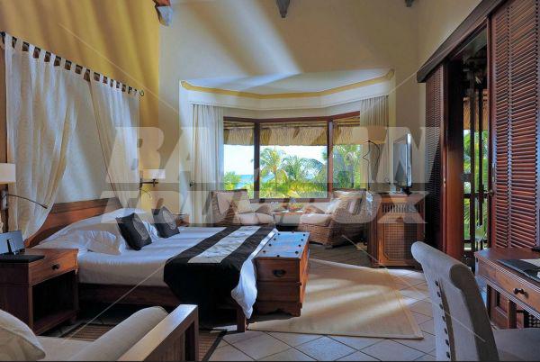 holiday in Beachcomber Dinarobin Hotel Golf & Spa