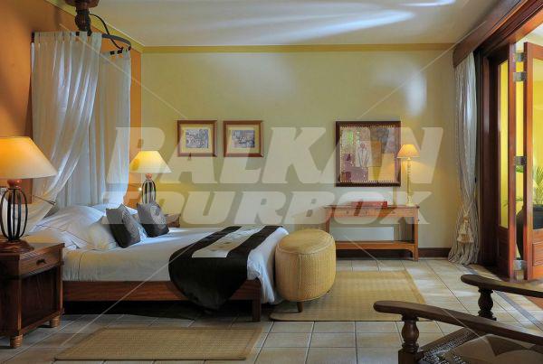 holiday in Beachcomber Dinarobin Hotel Golf & Spa
