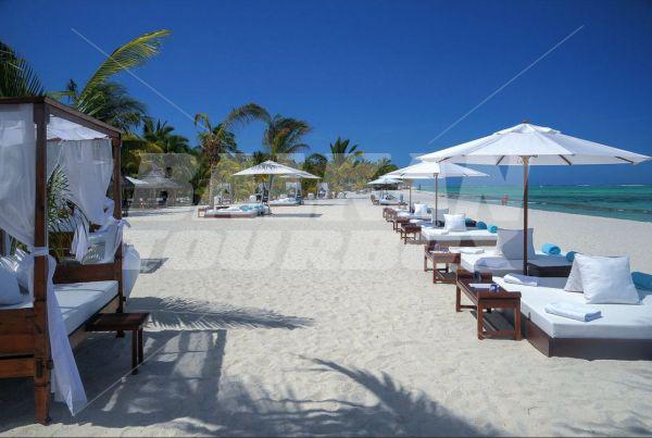 holiday in Beachcomber Dinarobin Hotel Golf & Spa