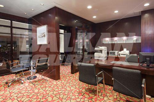 почивка в Holiday Inn Shifu