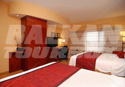 почивка в Courtyard by Marriott Dallas Arlington South
