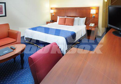почивка в Courtyard by Marriott San Antonio Airport