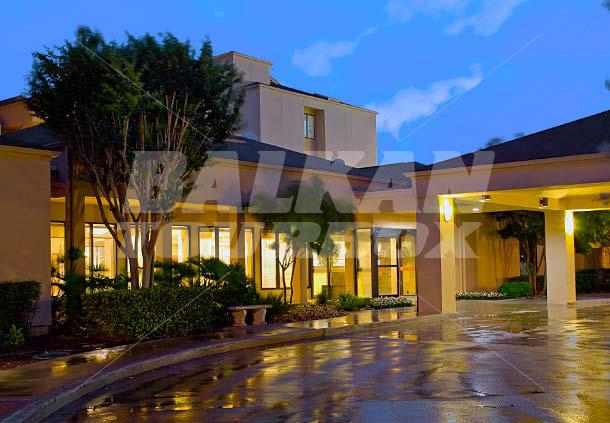 почивка в  Courtyard by Marriott San Antonio Airport