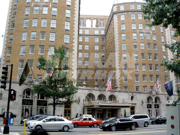 почивка в  Renaissance Mayflower Marriott