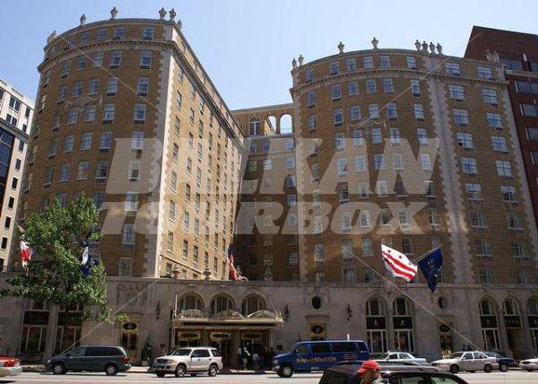 почивка в Renaissance Mayflower Marriott
